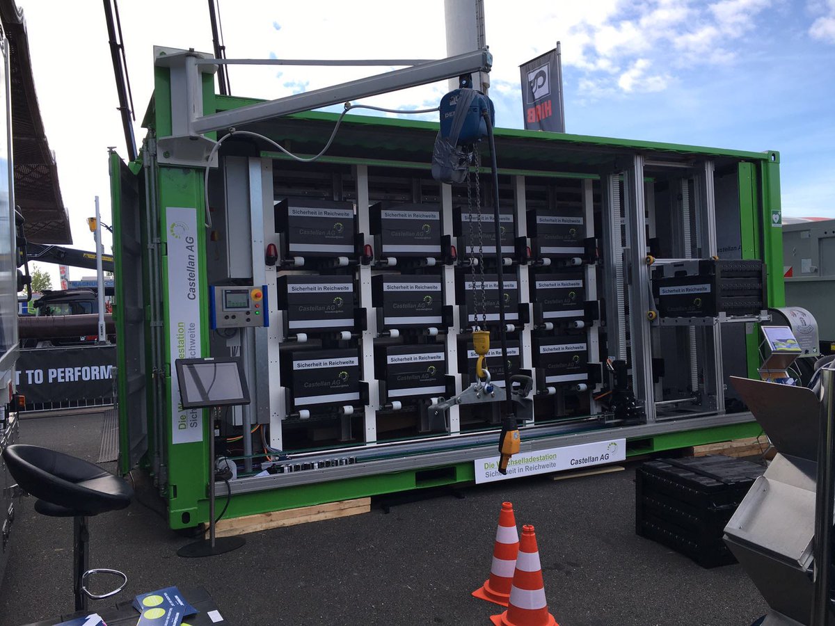 CastellanAG's tweet photo. Erste Eindrücke von der @iaamesse...
#IAA2016 #CastellanAG #innovation #electromobility #Hannover https://t.co/xc1ZjJ0YRS