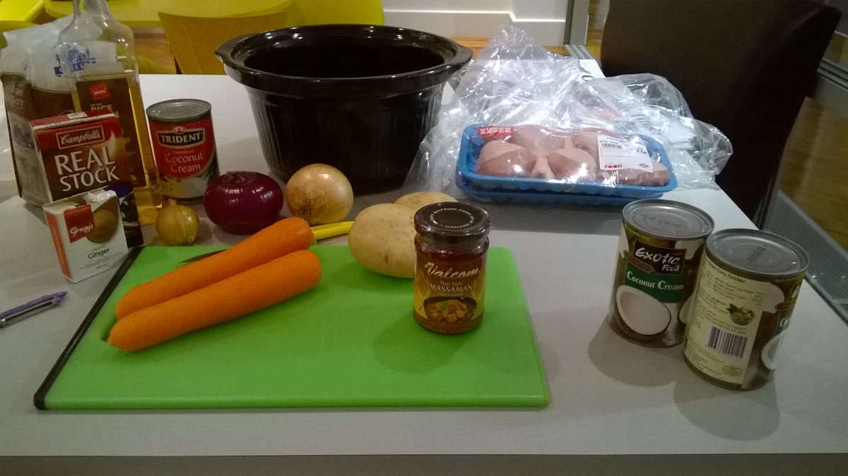 Phil_Wheeler's tweet photo. Lunch sorted for the @TeamIntergen office tomorrow. #slowcookerthursday https://t.co/bOPyypl0jO