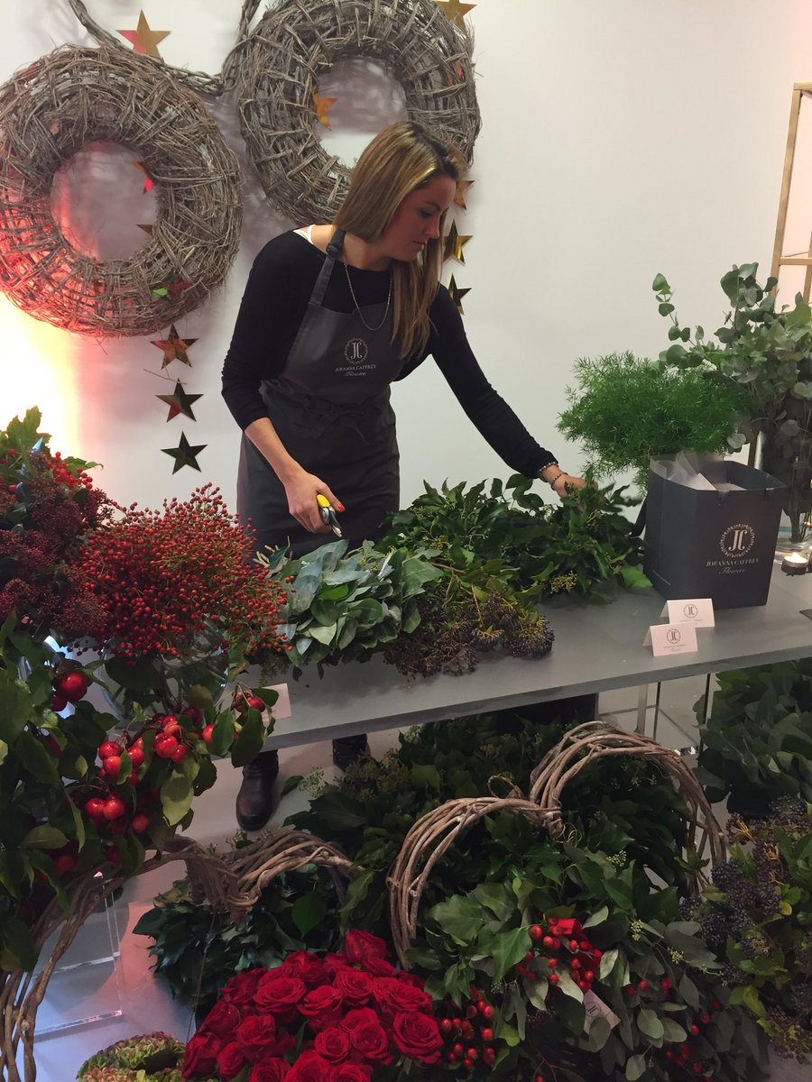 Loving bringing "Christmas home" for <a href="/lizearle/">Liz Earle Beauty Co.</a> #BootsChristmas <a href="/BootsUK/">Boots</a>