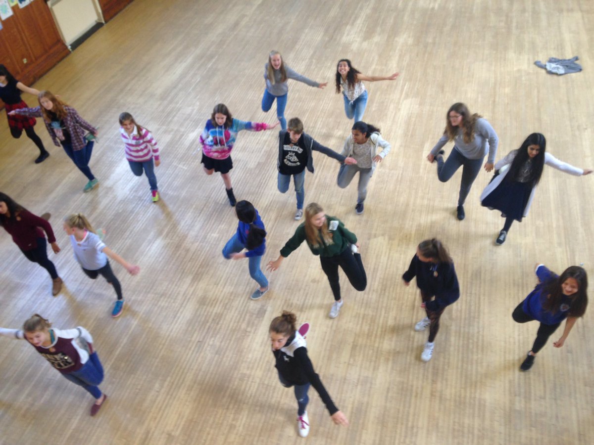stgeorgesedin's tweet photo. L5 girls exploring Street Dance to Daft Punk Around The World with Amy Fraser #DiversityDay https://t.co/M4l5oXtk1J