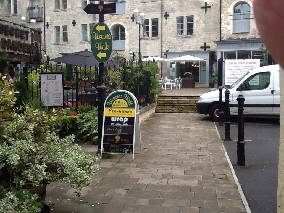 Littlebarberboa's tweet photo. New A board leading into weavers walk! #barber #bradfordonavon #lambsyard #weaverswalk #newsign https://t.co/vWH8jNz2CH