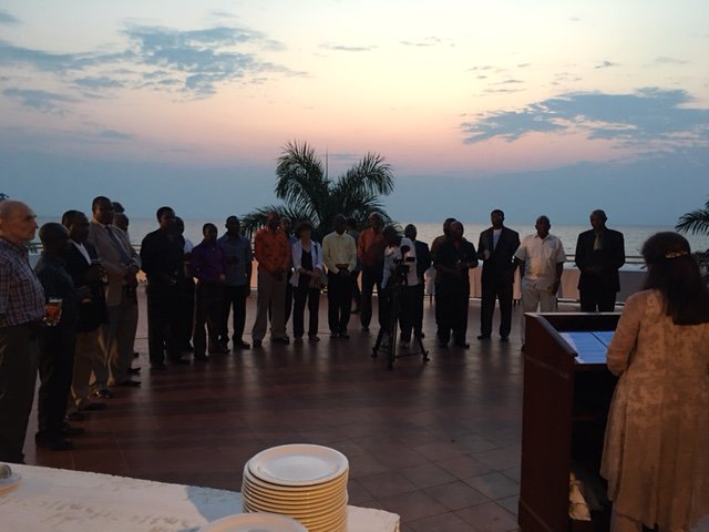 FranceTanzania's tweet image. #Koombook, la première bibliothèque numérique et autonome de Tanzanie a été lancée à Kigoma par SE Malika Berak! ambafrance-tz.org/Lancement-d-un…