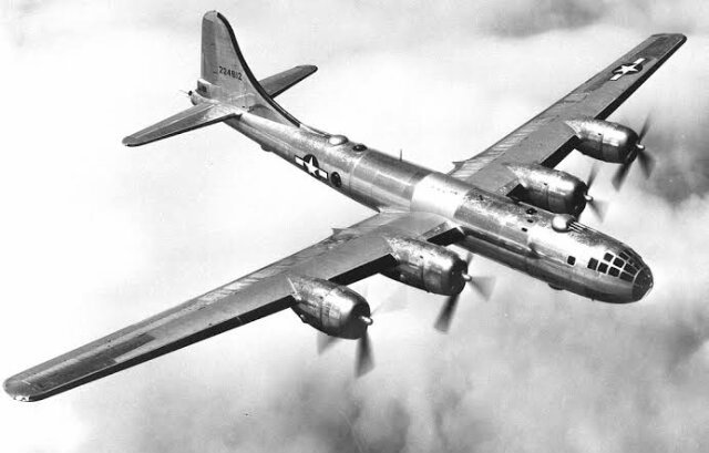 CpTplanespotter's tweet photo. 74years ago #B_29 made 1st flight @spad5017 @lumpie125 @_Horatio_ @MrRat395 @BlackMaverick12 @Frioacero https://t.co/mxooHYcsaG