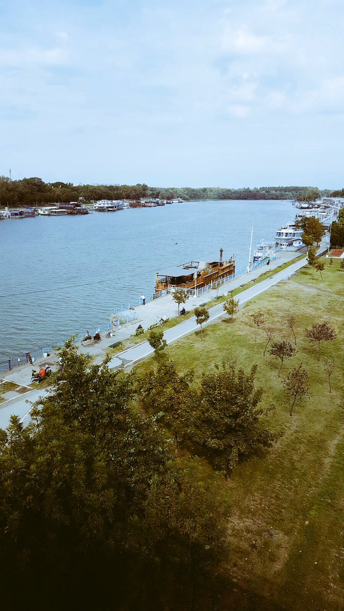 Elsetravel's tweet photo. Beautifull blue #Belgrado
#WYSTC2016 #youthtravel https://t.co/YSW6Nfpo0F