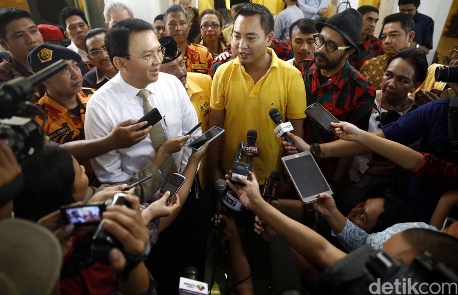 RT <a href="/detikcom/">detikcom</a>: Golkar: Simpatisan Ahok-Djarot Akan Jadi People Power di Pilgub DKI detik.id/VUmRxi