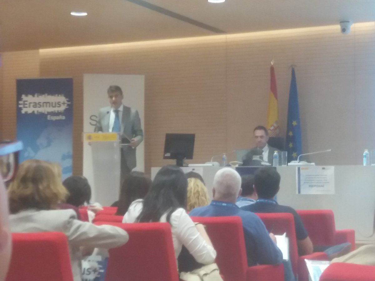 principeerasmus's tweet photo. El IES Principe Felipe en las Jornadas #SEPIEKA2. Arranca #Train2train https://t.co/jHQySOQtut
