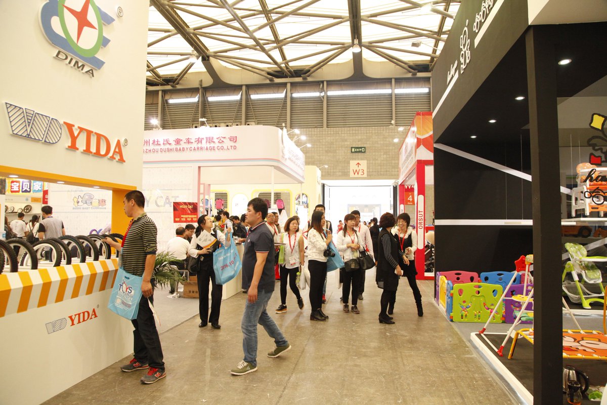 ChinaKidsfair's tweet photo. 28 Days to go China Kids Expo 2016!!! Are you ready to come? #kidsfair #babyfair #babyproduct #shanghai #fair2016 #kidsexhibition https://t.co/uEKOu2pAe8