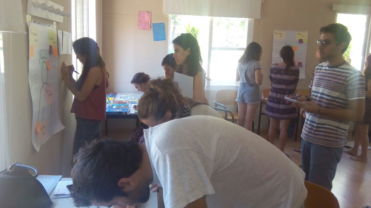 _CJE_'s tweet photo. Nuestra formación en la #UYD continúa abriéndonos la mente. ¡Seguimos conectando identidades! :) #ConnectingIdentities #IdentitiesOnTheMove https://t.co/HTnQYmp6qe