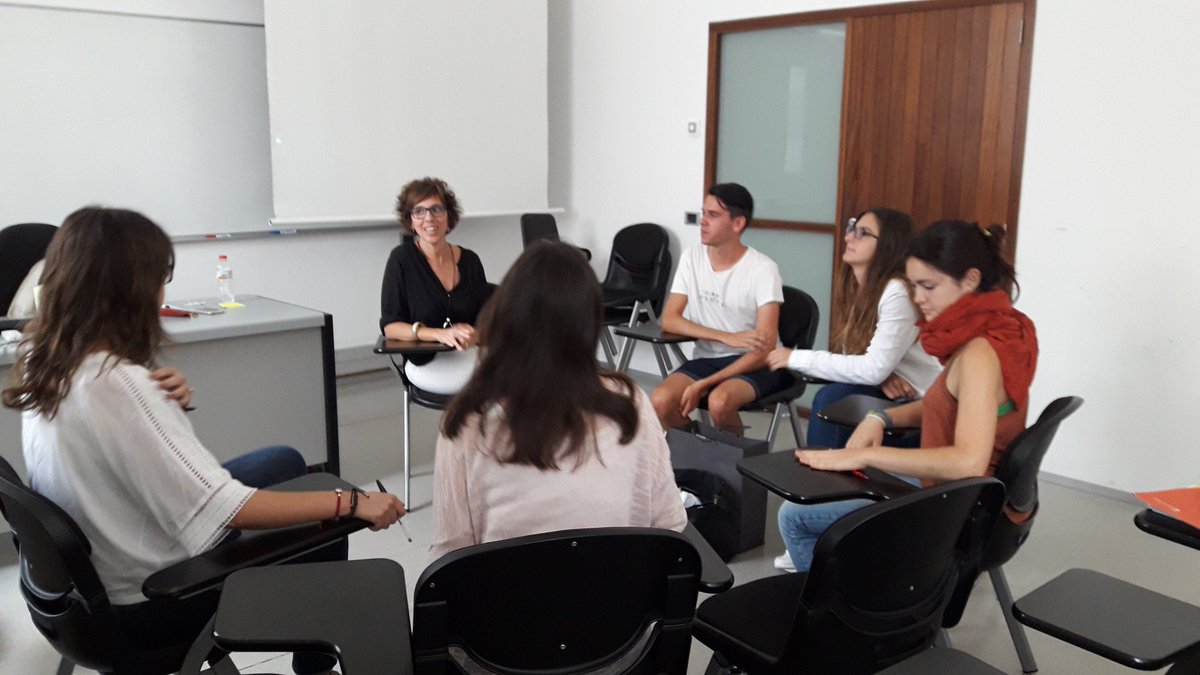 ingridsabate's tweet photo. Treballant empatia i assertivitat amb els mentors de #grauobert @univpompeufabra @clik_UPF amb @talentOrigami_ https://t.co/ytDkhIIonV