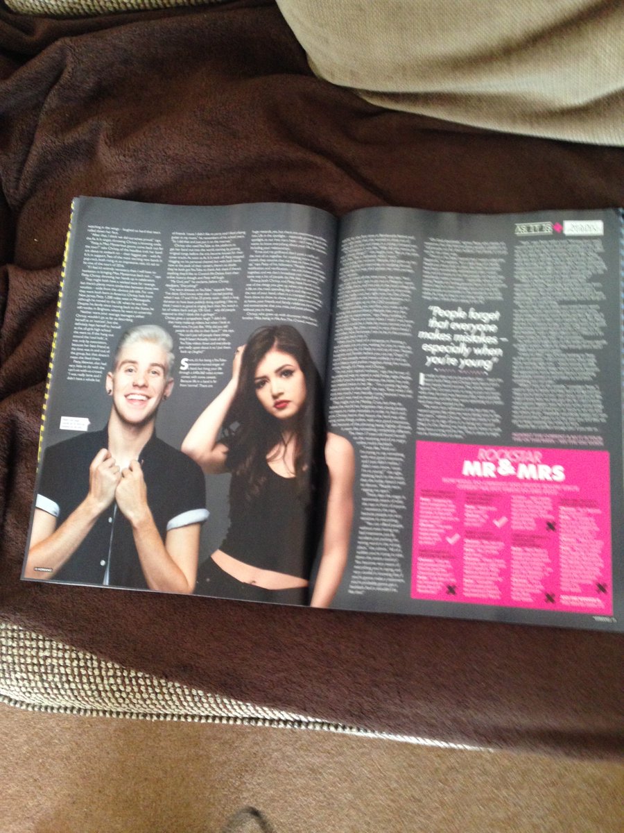 JordanWylde_'s tweet photo. @KerrangMagazine @ChrissyCostanza @PattyxWalters @FrankIero I said I'd get it, didn't I? 😊 https://t.co/6MYnvrCO0S