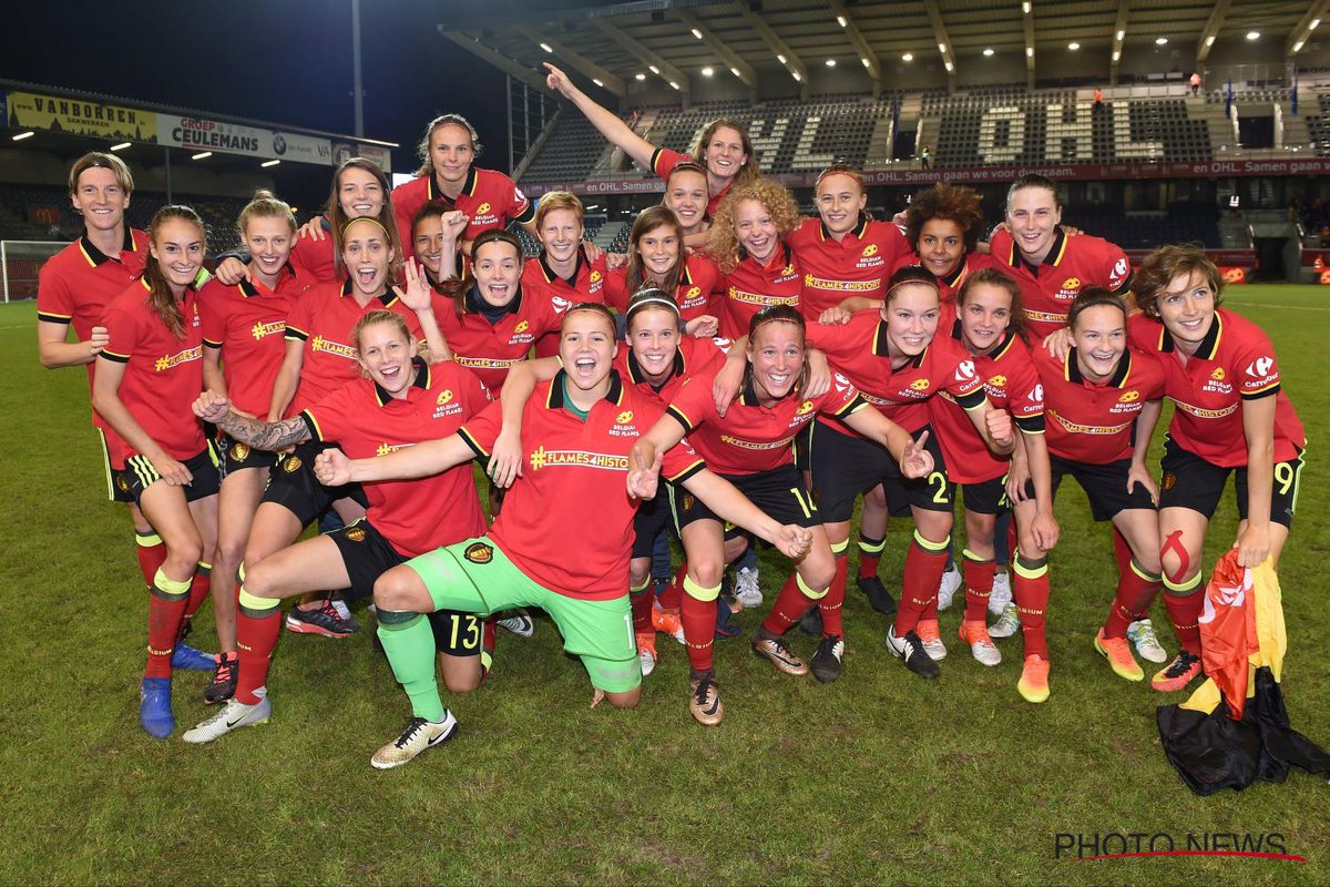 BelRedFlames's tweet photo. 📷 | Belgium - @England #Lionesses 0-2 🔥⚽ https://t.co/dqC8gTNzjB
Thanks again for the amazing support 👍😉
#Flames4History #flametime #beleng https://t.co/Zt8V4gJkjX