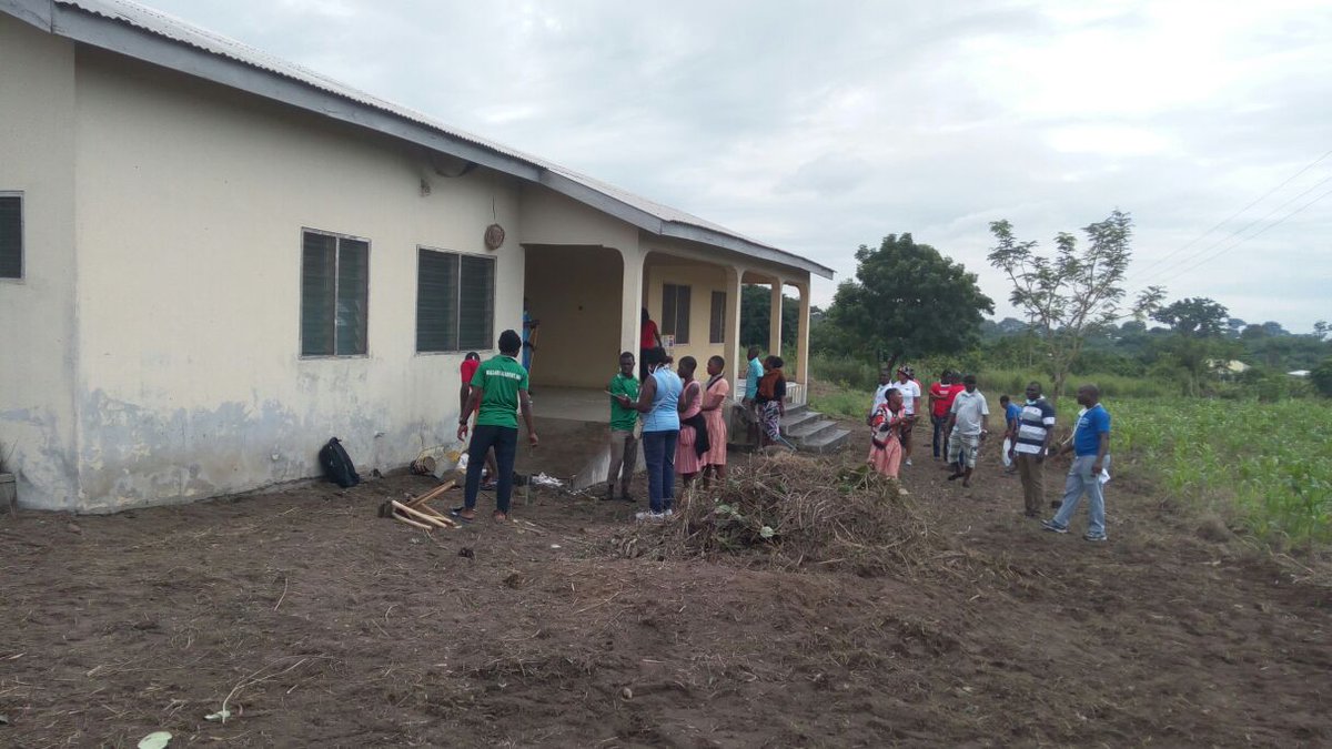 Rotary Club Ho cleanup exercise at the Volta Regional Hosp. as part of #NVDay16 #Volunteeringh in #HoCity