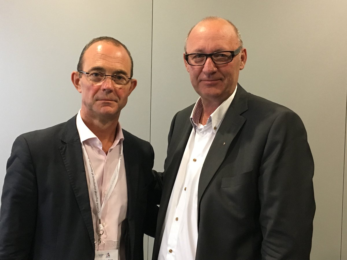avenirCCI's tweet photo. @ageaFrance Chbre Pro des agents gén. Assurance Picardie représentée par son VP @DetailFrancois soutient @avenirCCI 
https://t.co/WzwhWSNSC2 https://t.co/29wNRZPJ8z