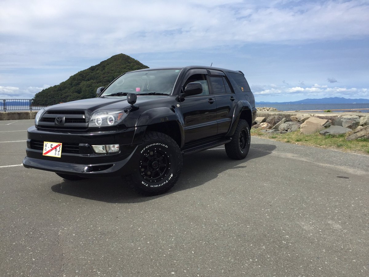 SURF_TeamTOHOKU's tweet photo. #車を紹介してリツイートをしてもらってフォロワーを増やそう

215サーフの前期乗ってますヽ(´▽`)ﾉ

東北組ではサーフに乗ってる！とか乗ってないけど好きー！とか興味ある！とかどんな方でもフォロワー大歓迎です٩(ˊᗜˋ*)و
東北勢を中心にMTとか開く予定なので是非😁 https://t.co/wzWQQ6L5pj