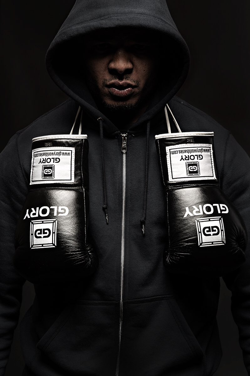 Mina_Manoli's tweet photo. #bigchamp #thekingofthering #spong https://t.co/VZu91rERVg