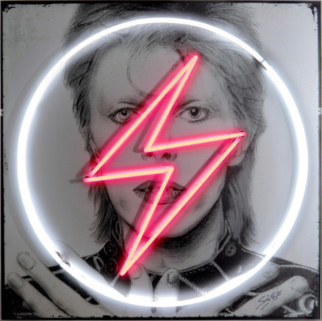 Inspired by popular culture, Louis Sidoli showcases his work in neon. ow.ly/UcTl304pHGM