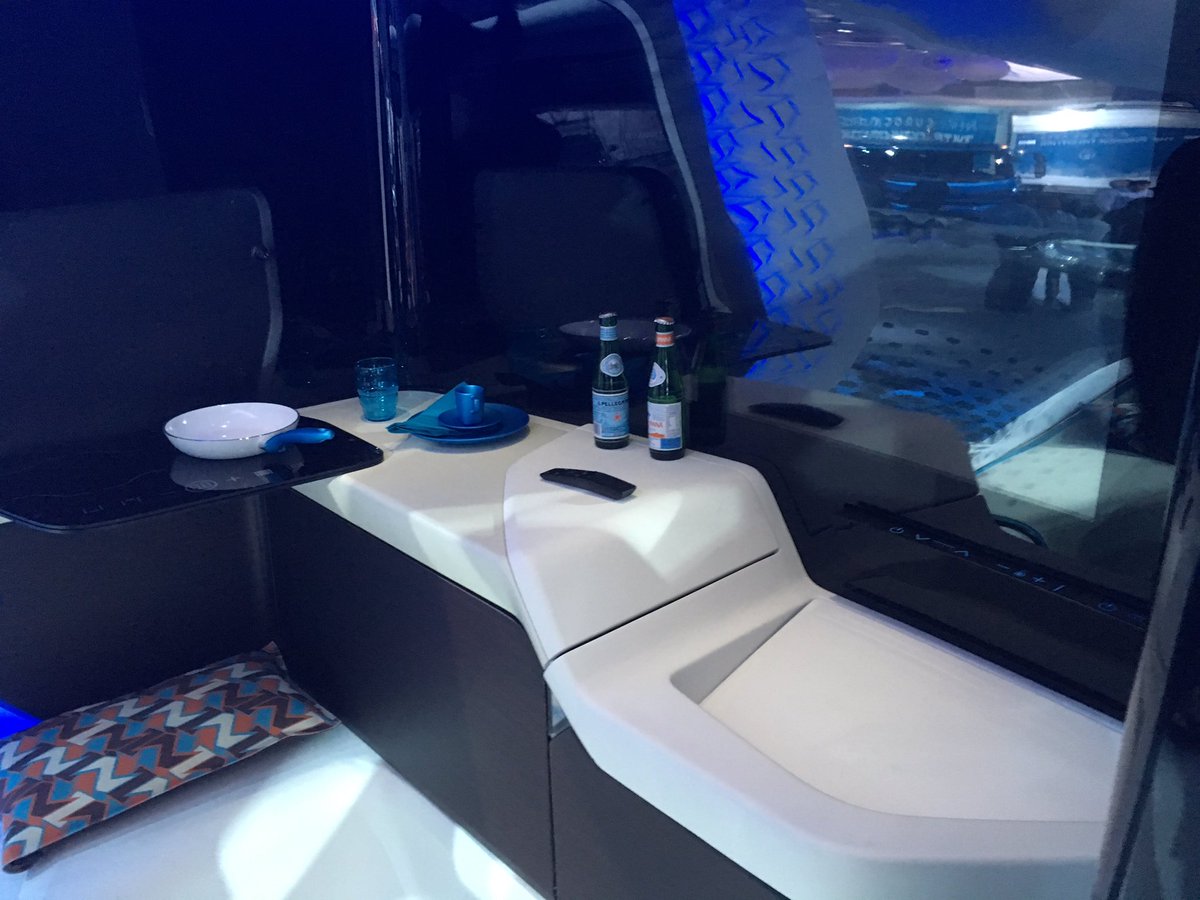 georgebarrow's tweet photo. A full size bed. A kitchen area. Shower! Collapsible steering column with head up display. This is the future #iveco #zeroconcept https://t.co/X0DmBv5xJ6