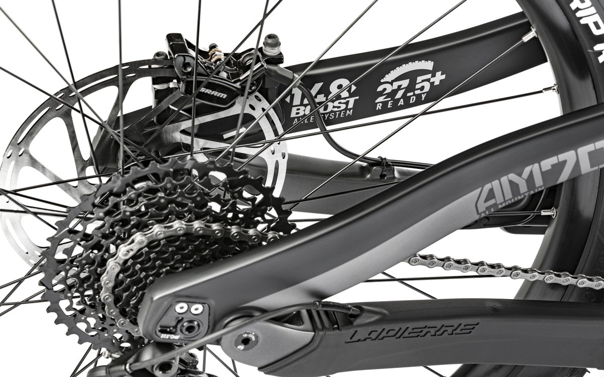 Lapierrebikes's tweet photo. Did you know our Overvolt AM range was "27.5+ READY"? 
More information here ➡️ https://t.co/ixfgwOQy3v #wheelsize https://t.co/xQb3ZdQLbj