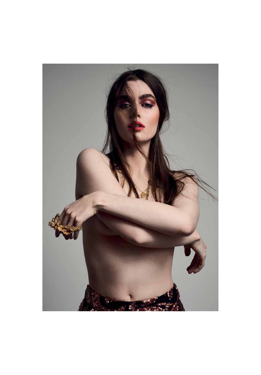 artbreath_'s tweet photo. Talking #bodyimage #confidence #loveall in #FauxPasMagazine 2 @TheCharliHoward @kaufbenjamin #DanielDyer @Barriegmakeup @natreadstylist https://t.co/vBB2Aa6ae3