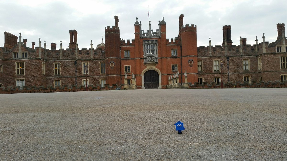 RE_DataDave's tweet photo. Where's Dave? I'm off on tour! #DataDave #Recovery https://t.co/crtae8ZmvM