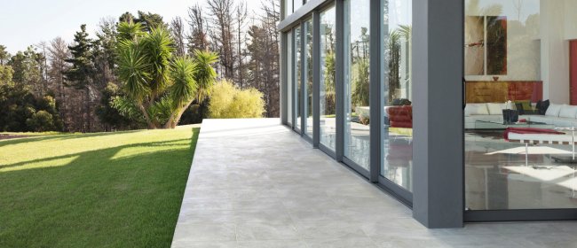 Check out our collection of #Esterno outdoor #porcelainflooring ow.ly/v7UH304pMPP