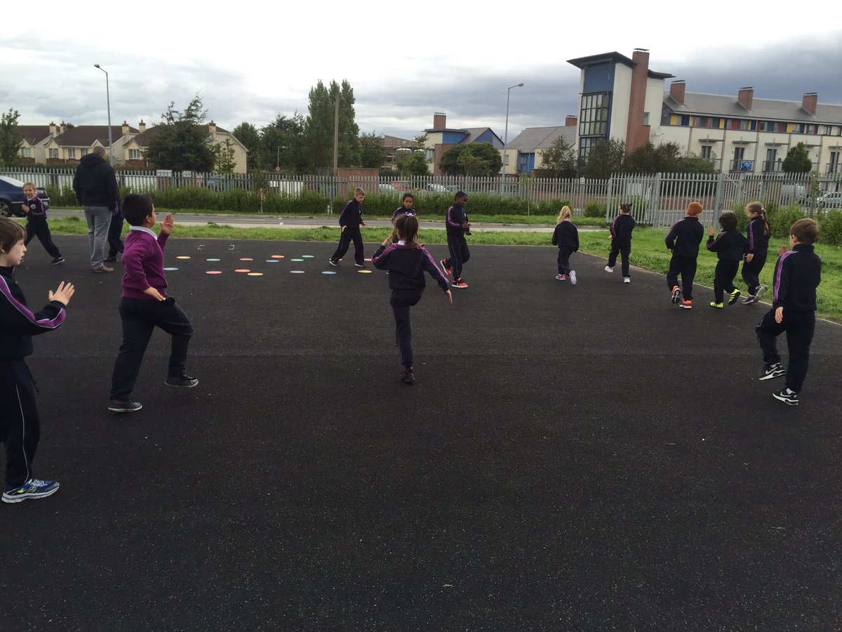 SthDubSports's tweet photo. Group 5 in Balgaddy JNS #Basicmovementskills #fun #pocketchin https://t.co/6MYHBIPVMU