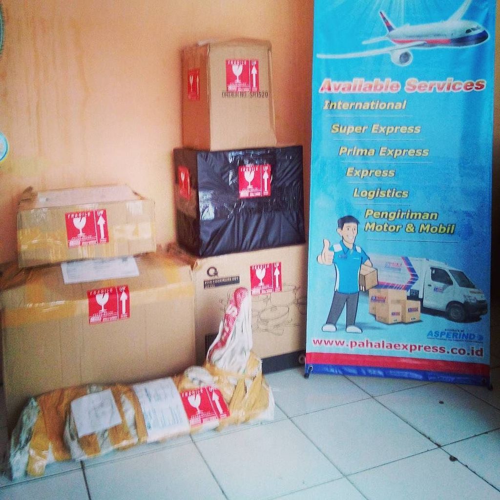 AgenPahalaPC's tweet photo. Terimakasih #sparepartmobil #maggua #panelbox #oxone semakin banyak kirim, harga semakin murah #courier #cargo #car… https://t.co/I3gC0WwiYg