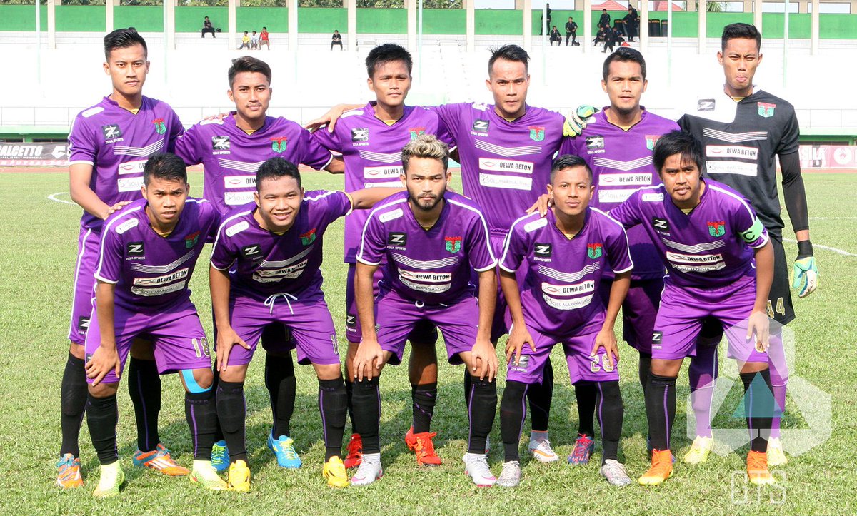 (1) <a href="/PersitaOfficial/">Persita Tangerang</a> berhasil meraih 21 poin dengan satu kali kekalahan untuk lolos ke babak 16 besar #ISC2016