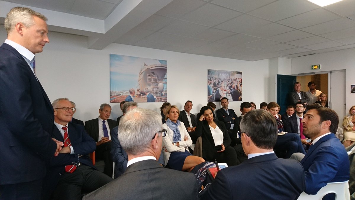 BlanchardRaphaL's tweet photo. Comité politique de @BrunoLeMaire en présence de toute l'équipe de campagne. 
Nous sommes déterminés !!! #AvecBLM #ContratPresidentiel https://t.co/3wZClbiYaM