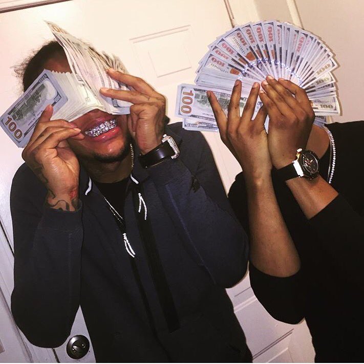 yungmazibwa's tweet photo. HBD @bmgsunny https://t.co/vqeeMAJQeh