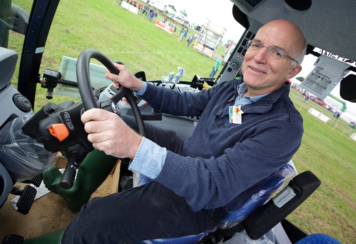 CroiHeartStroke's tweet photo. Prof Ken McDonald, Consultant Cardiologist &amp; Nat Clinical Lead for #HeartFailure at #Ploughing16 yest's #TractorFootball for HF awareness https://t.co/qy16ymNul4