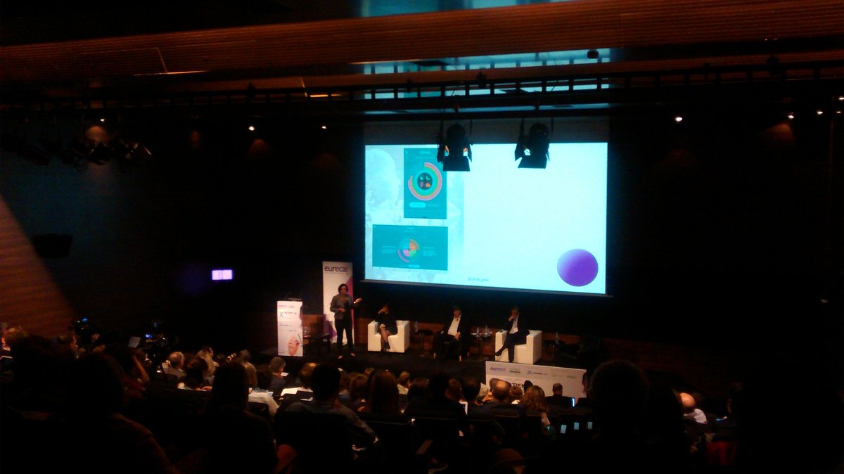 OXIGENsalud's tweet photo. Sra. Grau (@FundacioniSYS): #Xemio, ayuda para pacientes durante la quimio y el tratamiento de càncer #xpatient16 https://t.co/JkXXzbfTVt