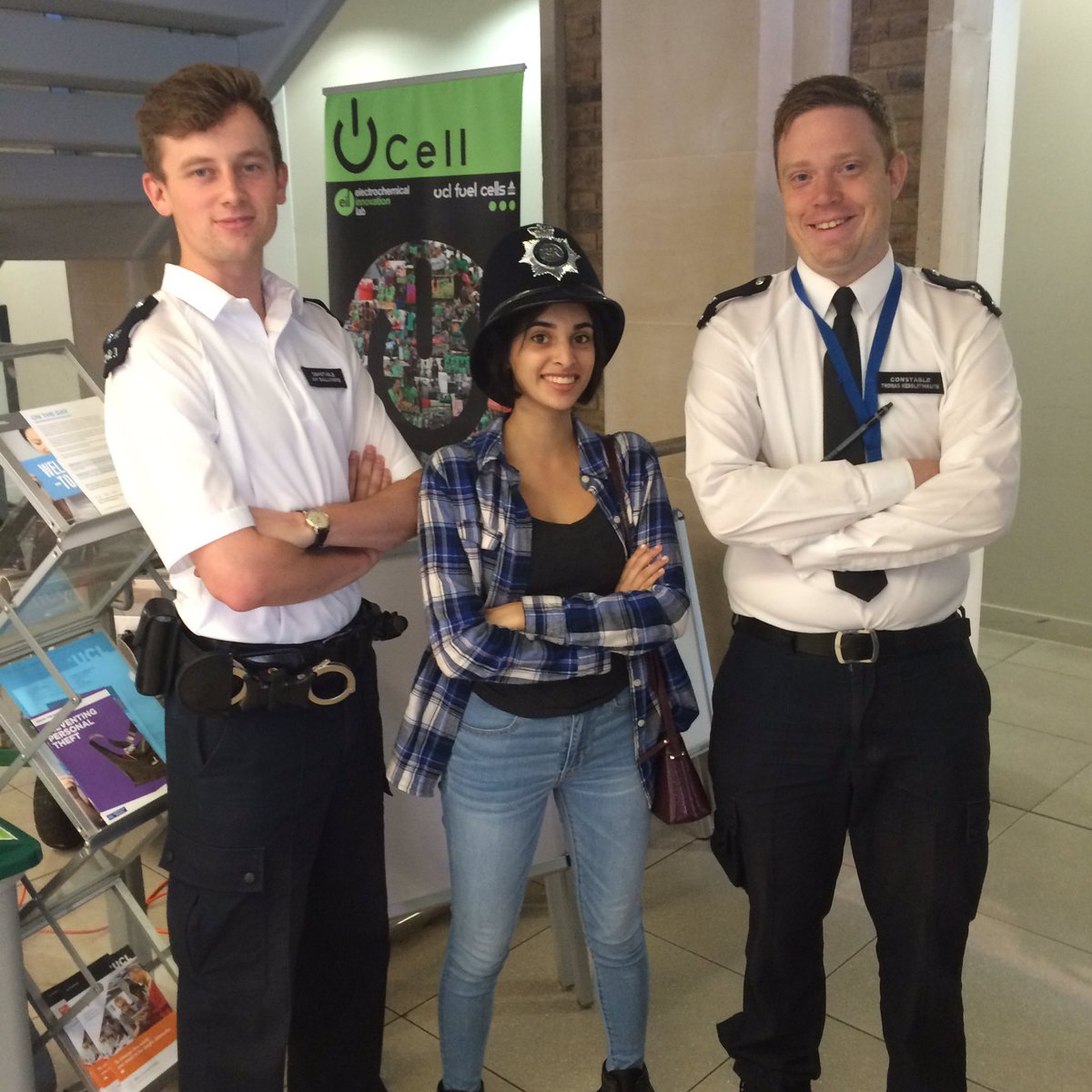 MPSBloomsbury's tweet photo. It's that time of year again @UCL enrolment. Stop by and have a chat about crime prevention #studentsstaysafe https://t.co/5fVhUT7PzQ