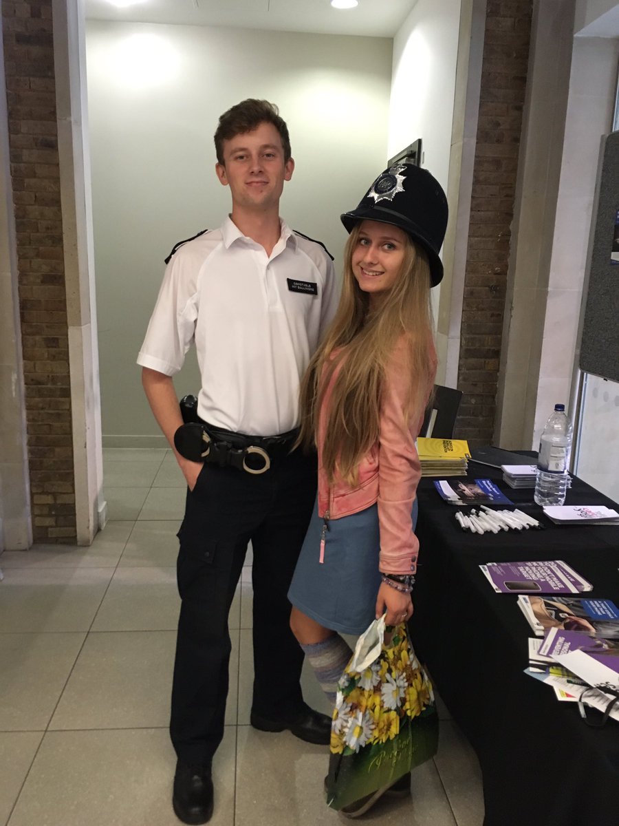 MPSBloomsbury's tweet photo. It's that time of year again @UCL enrolment. Stop by and have a chat about crime prevention #studentsstaysafe https://t.co/5fVhUT7PzQ