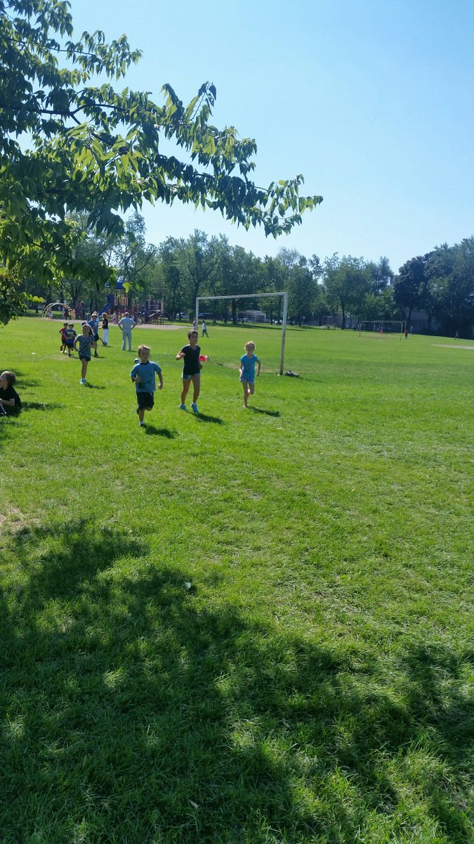 BirchcliffInfo's tweet photo. Good luck to the #Birchcliff Cross Country runners at #Chime Drive today for their first meet.  Have fun!! https://t.co/5QIJ5ok2Ie