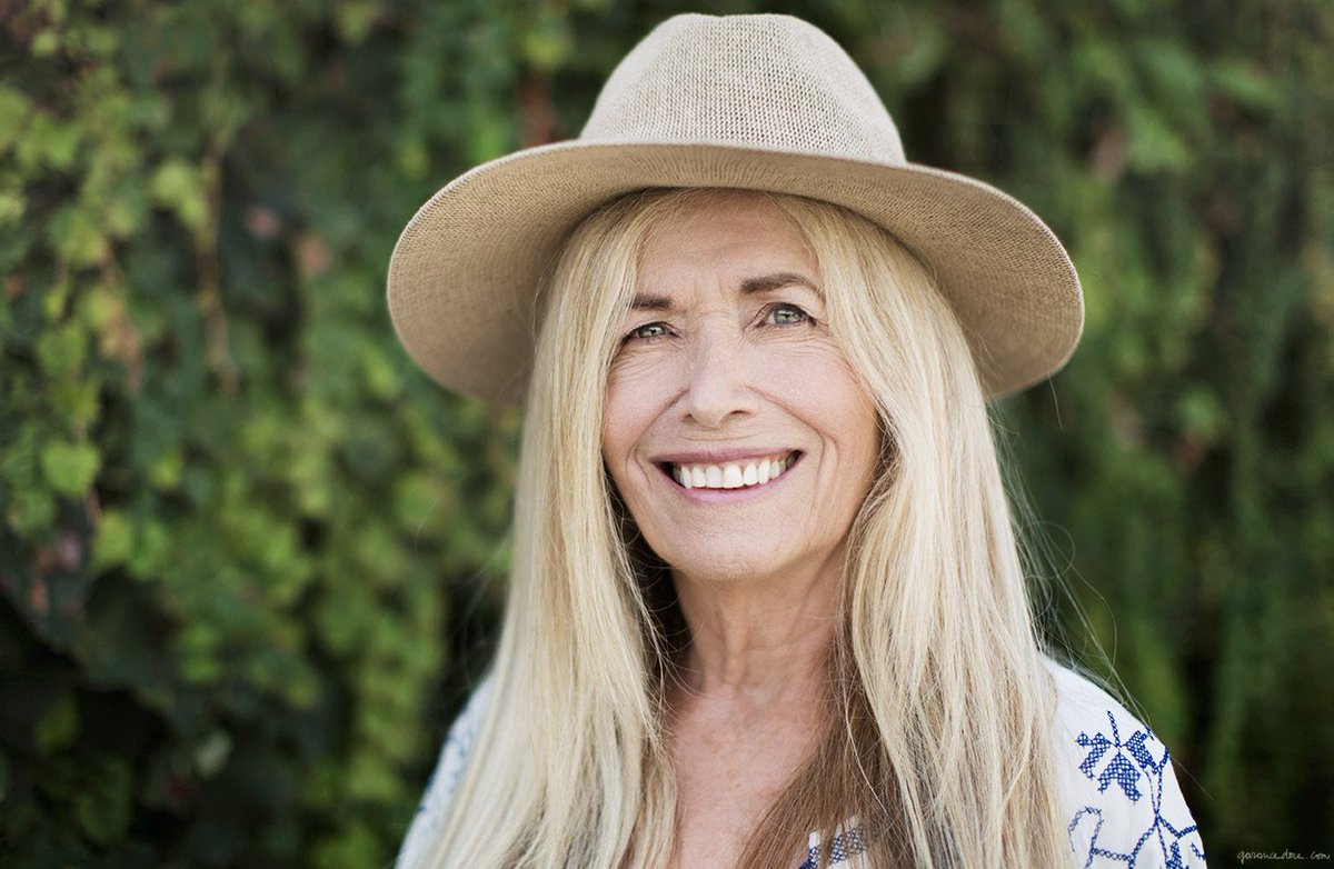 Lifefood_en's tweet image. Great interview with @mimikirk by @garancedore bit.ly/2dgmbkJ So inspiring! #rawfood #vegan #WednesdayWisdom