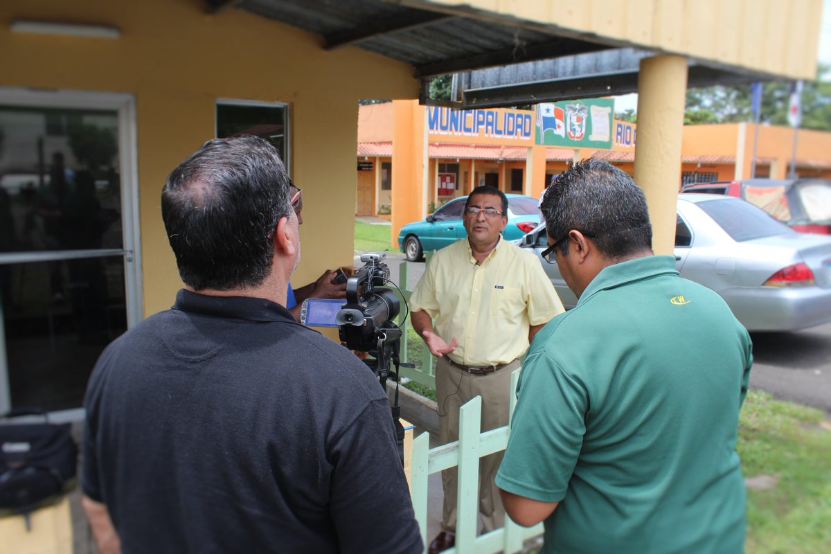 municriodejesus's tweet photo. Descentralización le realiza entrevista al H.A Humberto Sánchez, sobre los diversos proyectos que se estarán realizando en el distrito. https://t.co/ZR0VD9RGaj