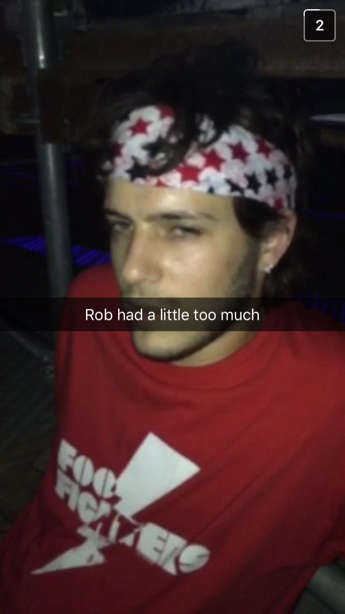 2014_knights's tweet photo. when you hate drinking so you try coke instead https://t.co/5lqvE1d2F6