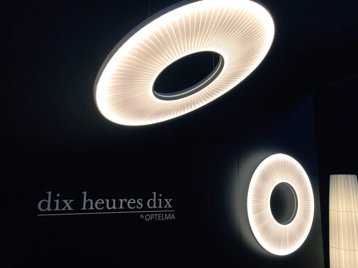 WyattIntl's tweet image. #CoolLights #100Design #WyattLife