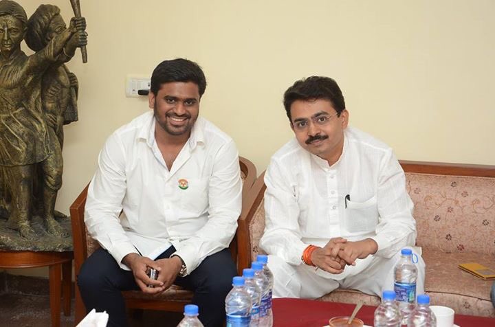 bhagat_nishant's tweet photo. अखिल भारतीय युवक काँग्रेसचे माजी अध्यक्ष खासदार राजीव सातव साहेब यांना वाढदिवसाच्या शुभेच्छा. #LeaderwithaVision @SATAVRAJEEV https://t.co/hiHhZ6reUK