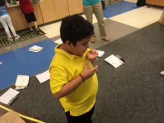 Hoos_In_Tex's tweet photo. Post lab race to change the state of matter without a rules involved. #StormsScience @STEMGalGuzman @WEinKaty https://t.co/tJw0fdKw94