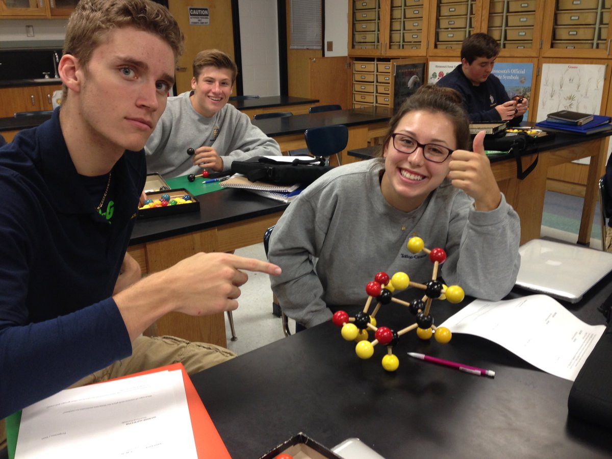 Schmidt303's tweet photo. Students in bio modeling glucose,fructose and sucrose. #tgconnect https://t.co/PTorTY1tZf