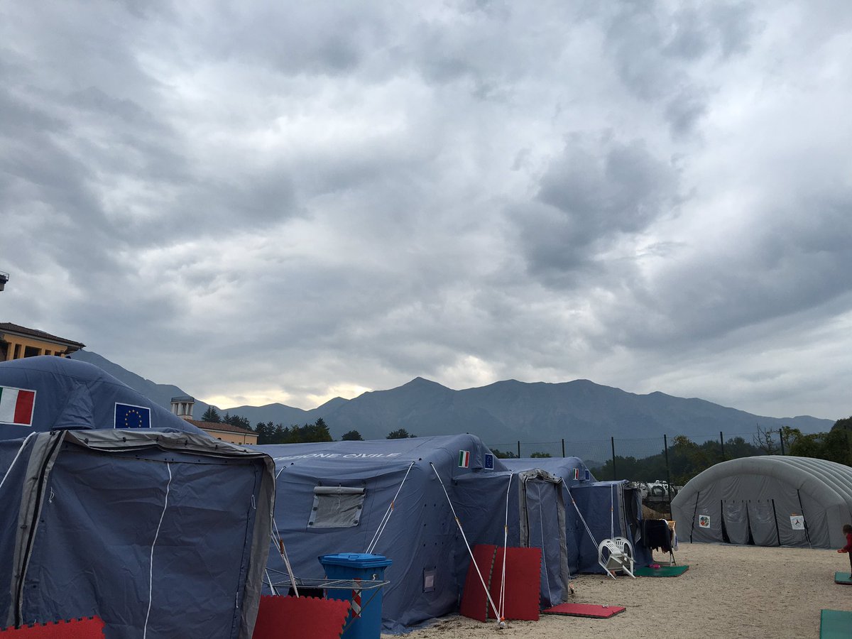isabelladichio's tweet photo. Venerdì inizia lo sgombero #tendopoli #amatrice. Vertice @nzingaretti e sindaco Pirozzi @tgrrailazio 19.35 @tgrRai https://t.co/G89rrvGHK8