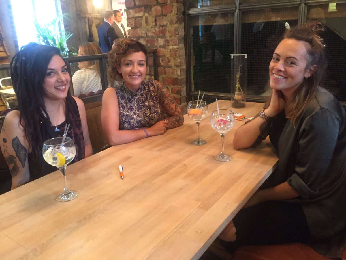 TandWlawards's tweet photo. The @UGOTUK girls have joined us for a cocktail https://t.co/YzxLz3K9zE