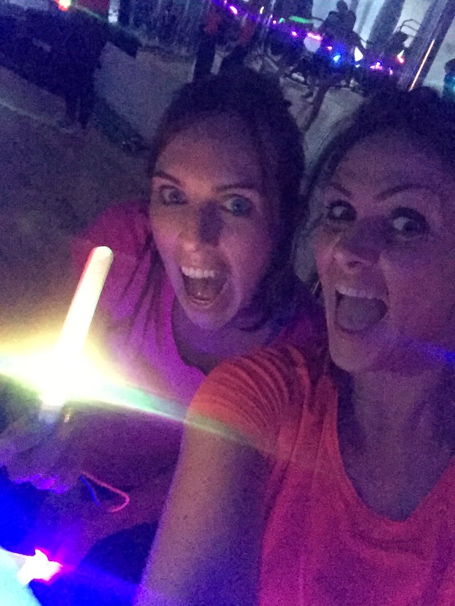 FitnessChicksEd's tweet photo. #glowstick selfie for new #clubbercise class! #FitnessChicks #fitspiration #fitspo #fitness #fitnessclasses #edinburgh #girls #thisgirlcan https://t.co/YM1QUnzTMa