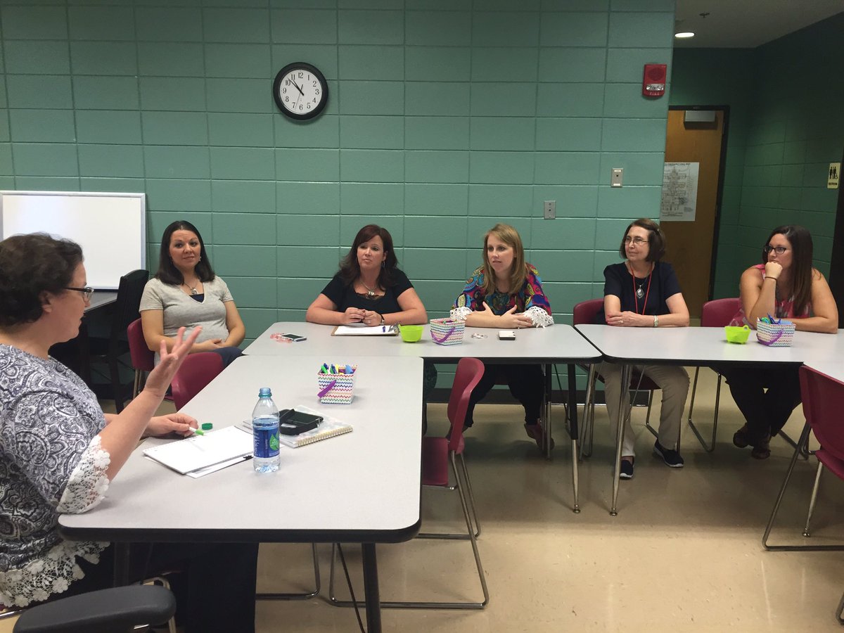 frf1313's tweet photo. Fultondale Elementary 3rd grade teachers collaborating with Dana Jacobson TOY explaining our #PBL work, @edworks @jefcoed @DanaDjacobson https://t.co/xjosEyOjIJ