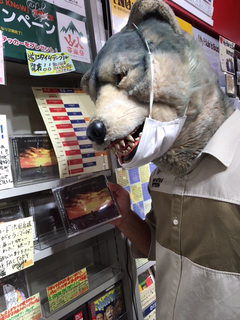 mwamjapan's tweet photo. トイウ事デ、タワレコ渋谷ヲ徘徊。
一応、マスクデ変装(￢з￢) https://t.co/bR3HvhZAxl