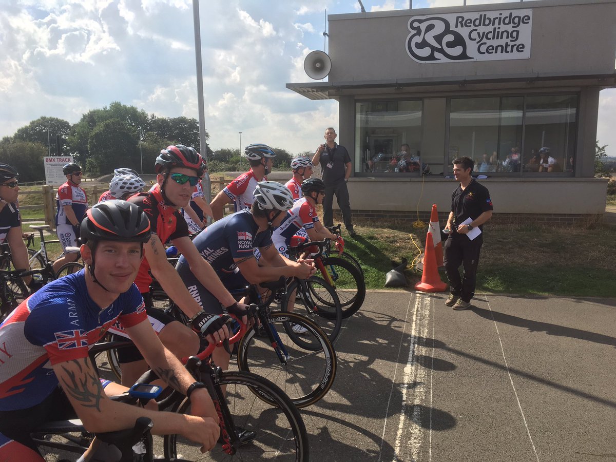 army_mens's tweet photo. Development of riders is key to future Army success 🚴🏽💨
Inter Services 2016
@Soldierscharity @ArmySportsLTRY @StuWilliams_ @alexdowsett https://t.co/moHHz7Oq0C