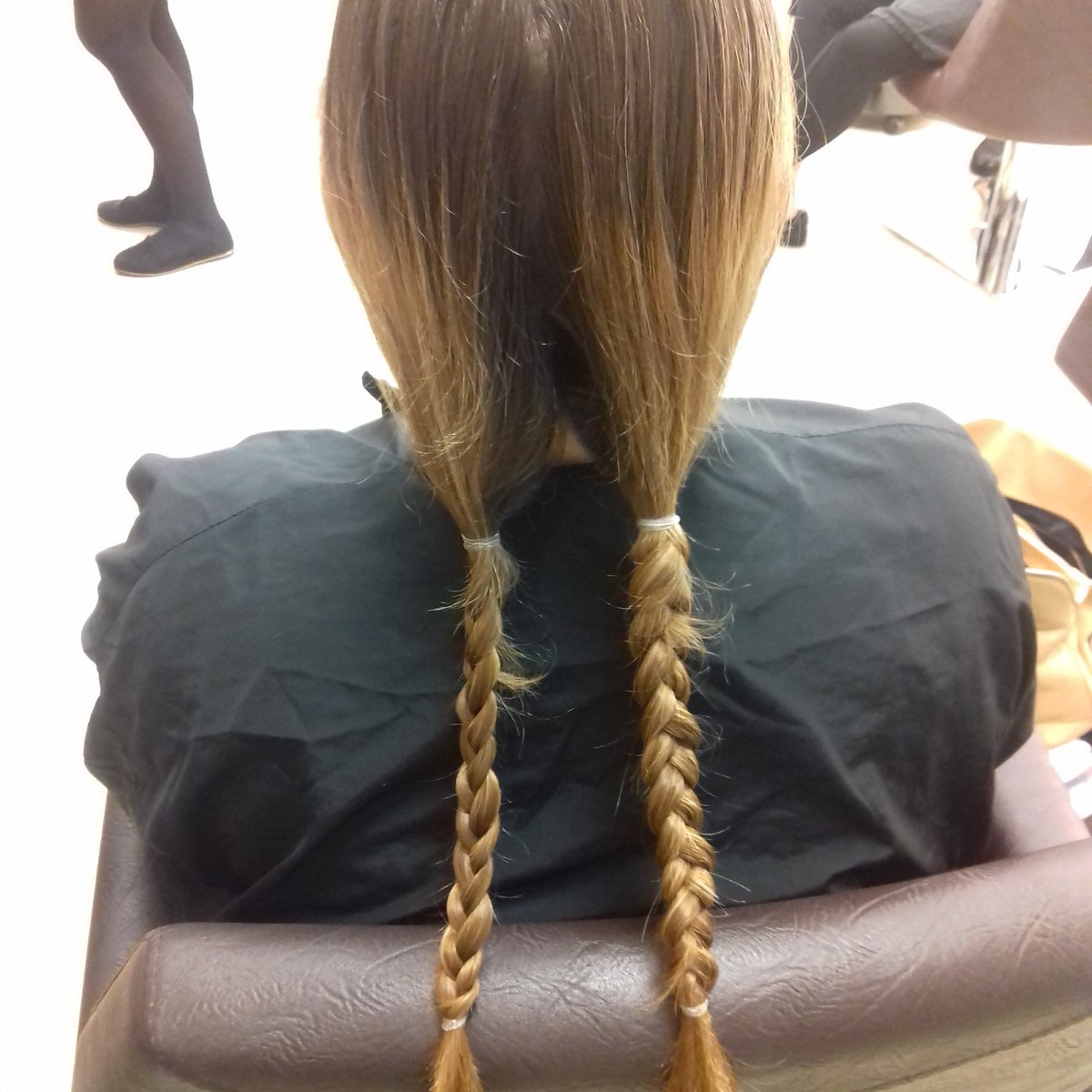 nixmcfarland's tweet photo. By Bye Hair. Being donated to @LPTrustUK  Hoping to make some young person smile @PilgrimOTDept https://t.co/YNx8P810eg
