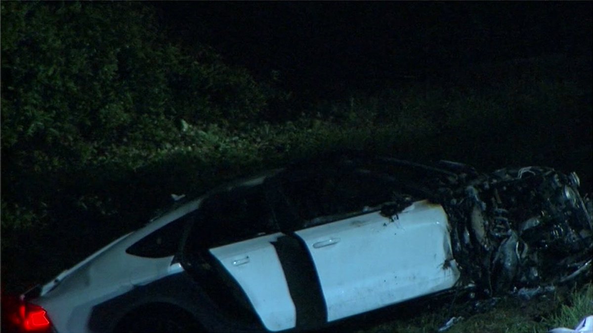 FOX5Atlanta's tweet photo. Reports: Atlanta rapper @THATSSHAWTYLO killed in overnight wreck: https://t.co/nL8notZdIo #RIPShawtyLo https://t.co/Me4waCfoHA